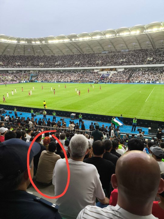 Люди без билетов и правоохранители закрывающие обзор: Что не так с матчем Узбекистан — Катар?