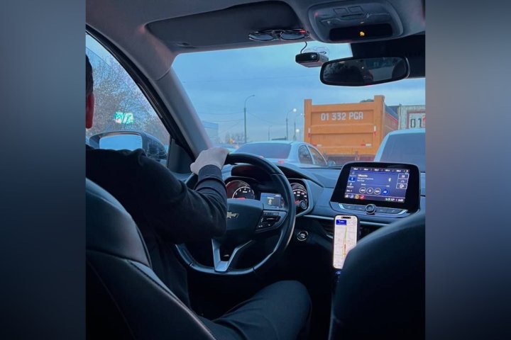 В Узбекистане «таксовать» можно только в пределах своего региона — видео