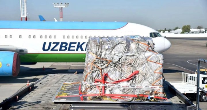 Египет передал Узбекистану третью партию благотворительного груза с медицинскими препаратами