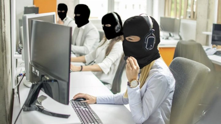 В Узбекистане ликвидировали колл-центр, обманывавший россииян