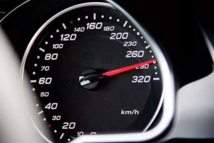 Узбекистанцам напомнили, где можно ехать 70, а где — только 20