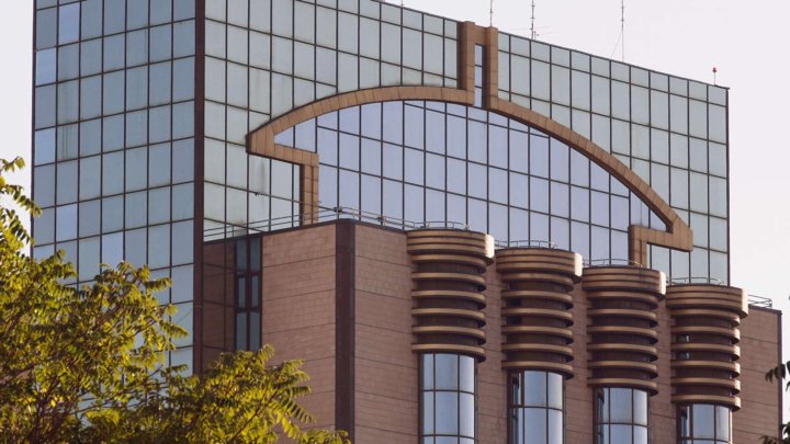 Центробанк Узбекистана прогнозирует снижение влияния доллара на цены