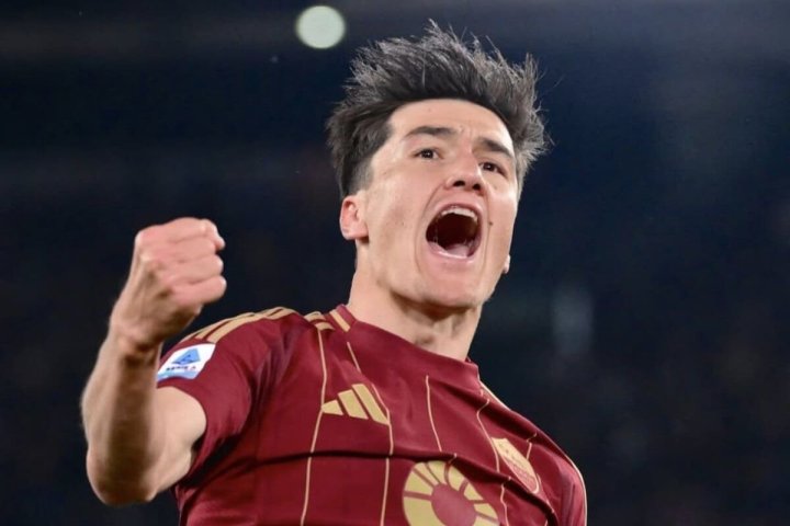 Рома хочет избавиться: Назван клуб, который подпишет узбекского нападающего Элдора Шомуродова