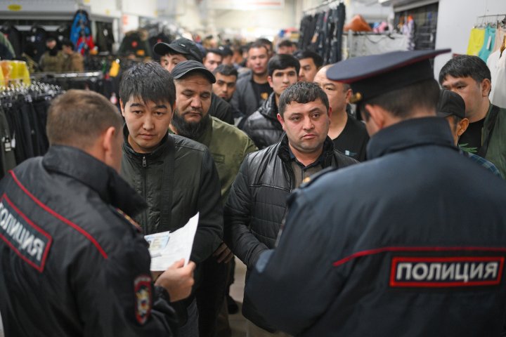 Госдума предлагает запретить мигрантам с судимостью работать в РФ