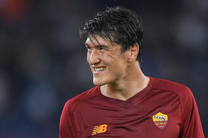 Узбекский нападающий Элдор Шомуродов на пороге перехода в новый клуб Серии А