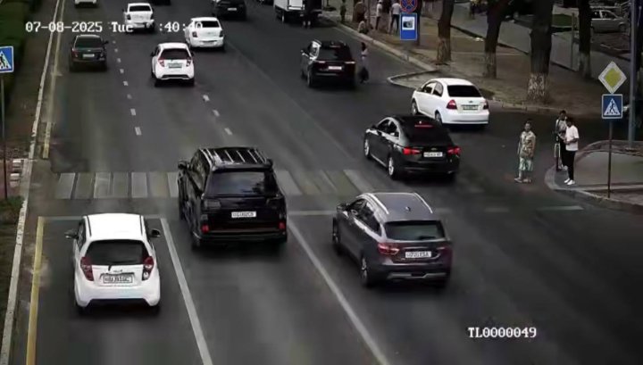 В Ташкенте установили ИИ камеры, штрафующие за непропуск пешехода — видео