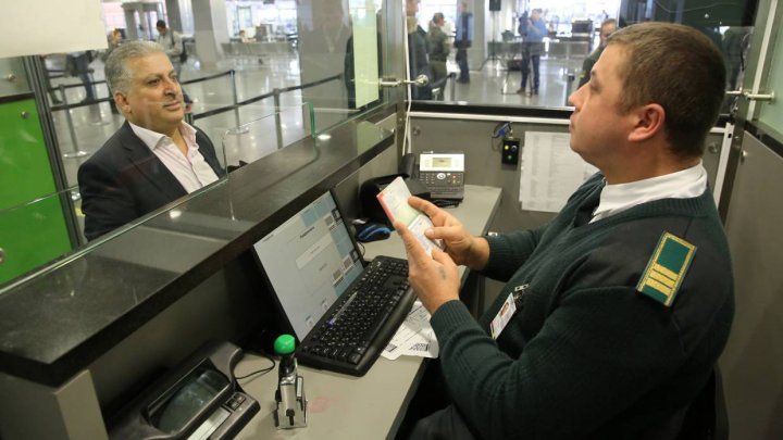 Россия не пускает граждан Узбекистана и Таджикистана из-за подписок в соцсетях