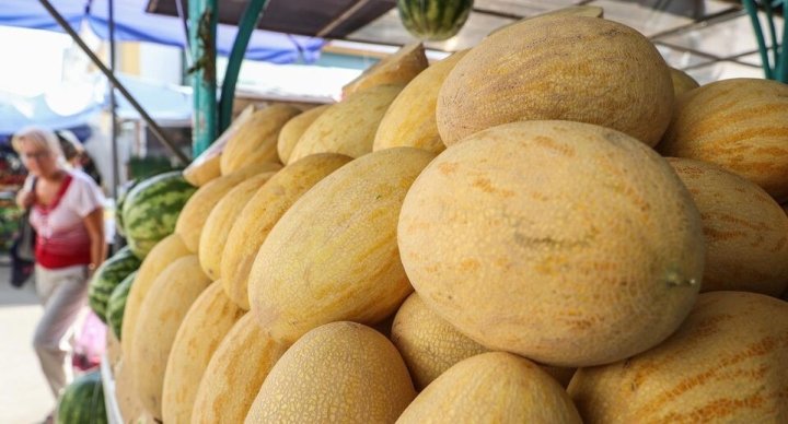 Оптовые цены на дыню в Узбекистане упали втрое за неделю