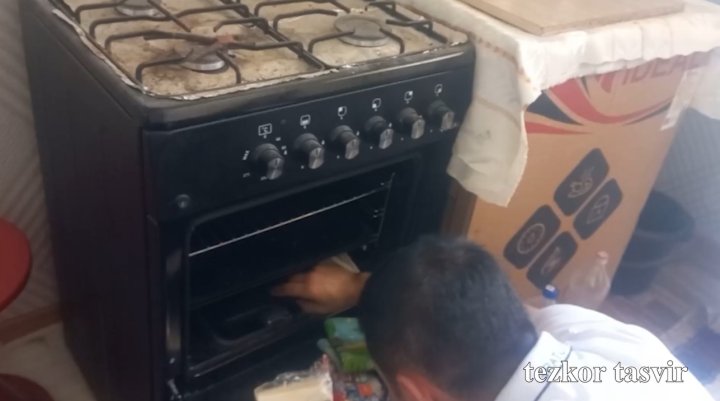 Житель Ургенча хранил героин в газовой плите