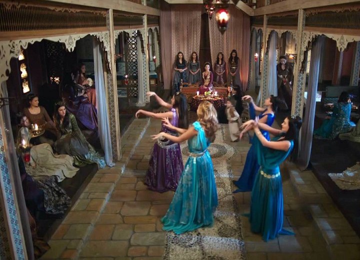 Строгая реальность повседневной жизни наложниц, далёкая от вымысла «Великолепного века»