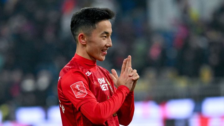 Узбекский футболист Аббосбек Файзуллаев назвал главное достижение года