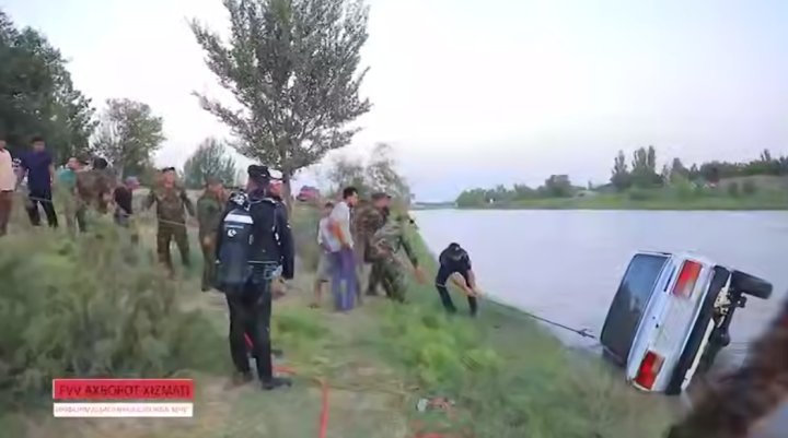 В Кашкадарьинской области водитель утопил в канале автомобиль «ВАЗ-2105»