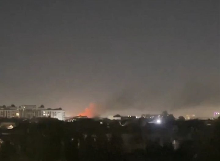 Вчера вечером в Ташкенте загорелся частный дом, на тушение возгорания ушел почти час