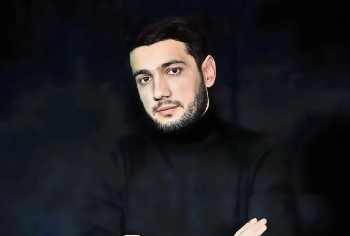 В Узбекистане оштрафовали певца Джалолиддина Ахмадалиева за использование чужих стихов