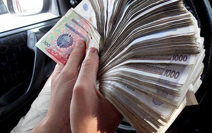 В России задержали таксиста из Узбекистана по подозрению в вымогательстве 100 тысяч рублей у пенсионера