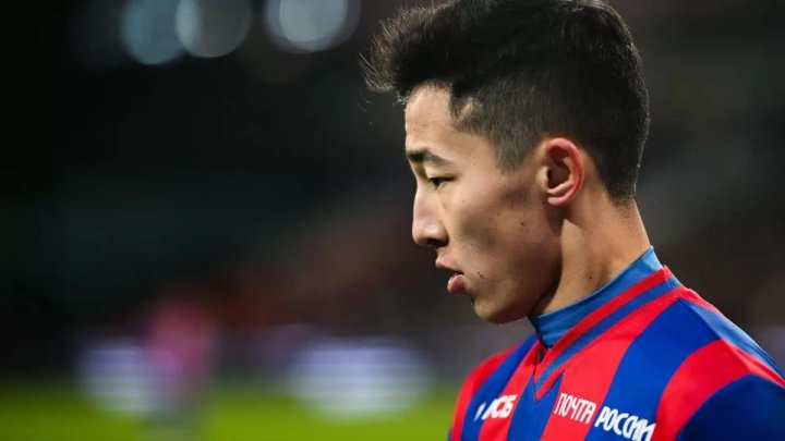 Турки предложили баснословные деньги за узбекского полузащитника Аббосбека Файзуллаева