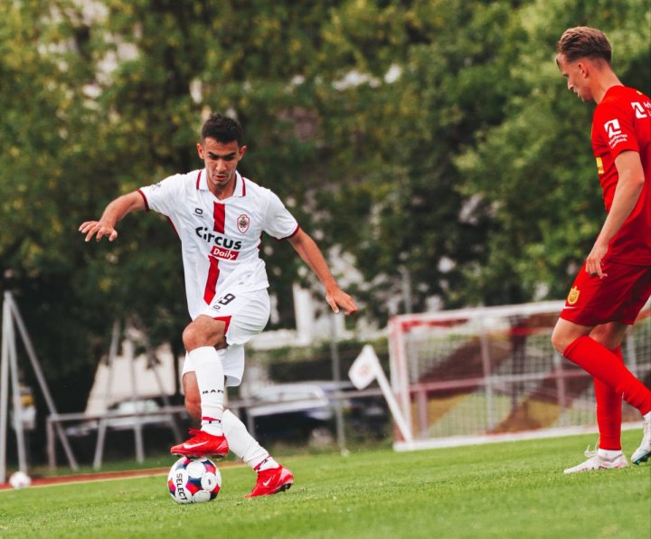 Узбекский вингер дебютировал за бельгийский клуб