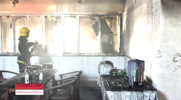 Вчера в Ургенче загорелась точка общественного питания, спасён один человек