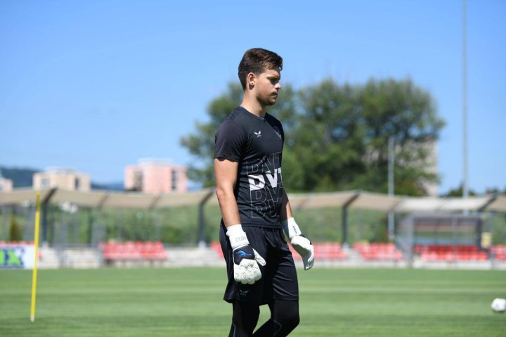 В «Андижане» появился украинский вратарь