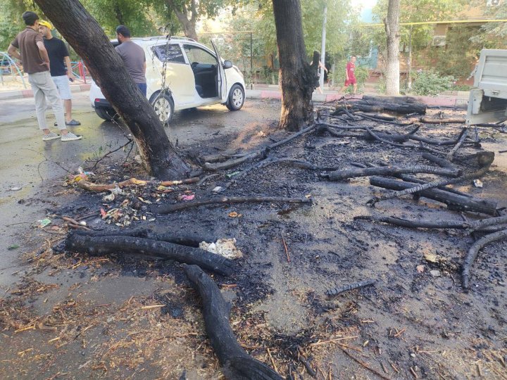 Два автомобиля пострадали при пожаре в Чиланзарском районе