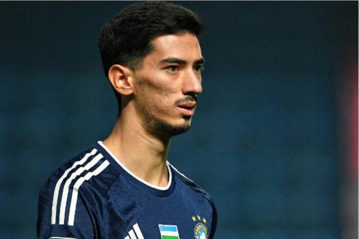 Узбекский полузащитник стал целью легенды «Барселоны»