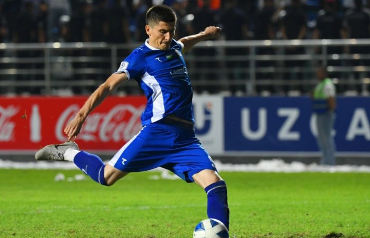 Узбекский футбольный клуб получил большие деньги за продажу игрока в Иран