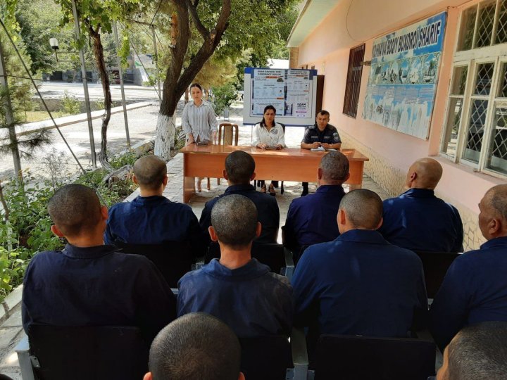 В СИЗО №4 Бухары провели информационно-просветительские мероприятия