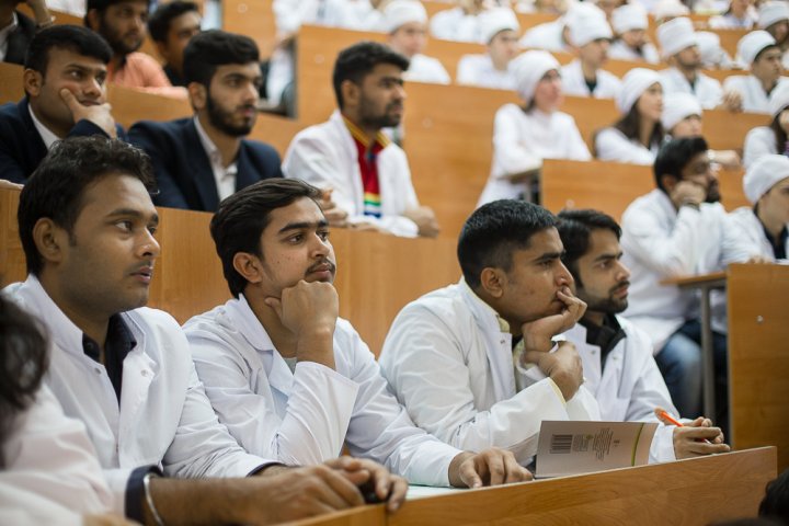 Индия внесла один из вузов Узбекистана в чёрный список