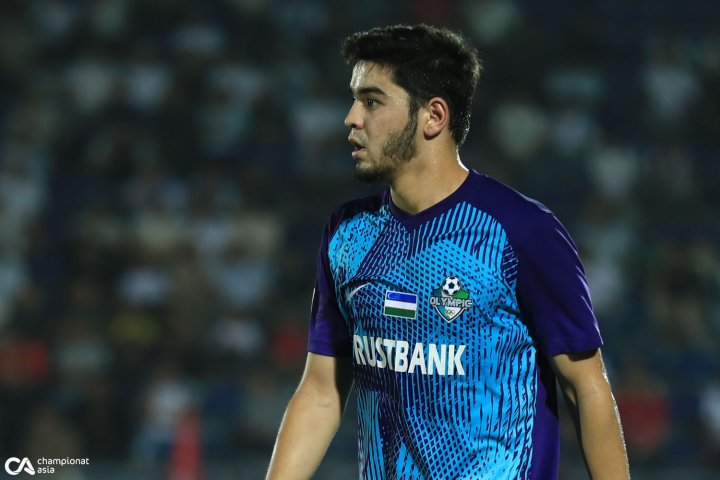 Узбекский футболист покинул тонущий казахских клуб