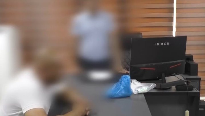 В Бухаре мошенник попросил 18 млн сумов за выдачу водительского удостоверения