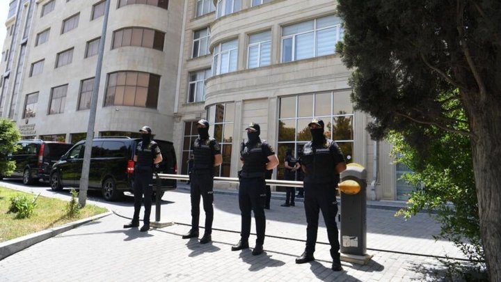 Азербайджан выдал гражданина Узбекистана из-за оскорблений нашего президента