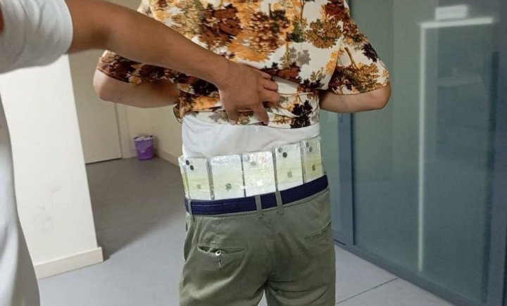 В Ташкентской области сотрудники таможни задержали граждан за контрабанду 180 телефонов «iPhone»