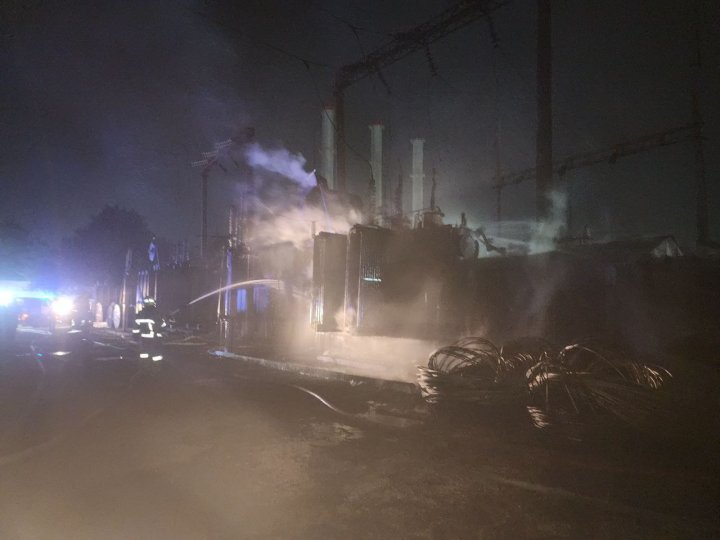 Ночью в Мирзо-Улугбекском районе загорелась трансформаторная подстанция