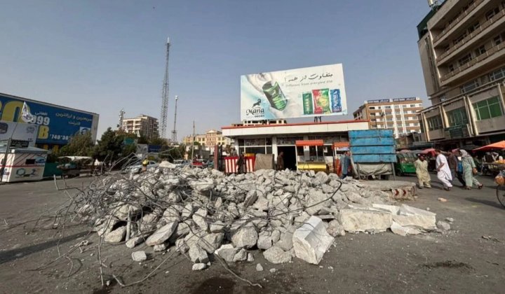 В афганском Мазари-Шарифе снесли памятник узбекскому поэту Алишеру Навои