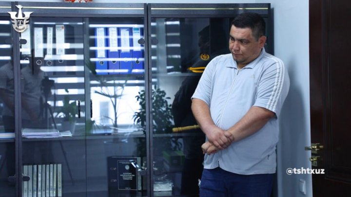 Водитель автобуса в Ташкенте защемил дверью пассажира и пожалел об этом — видео