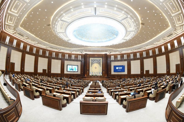 Оппозиции в Узбекистане расширили парламентские права