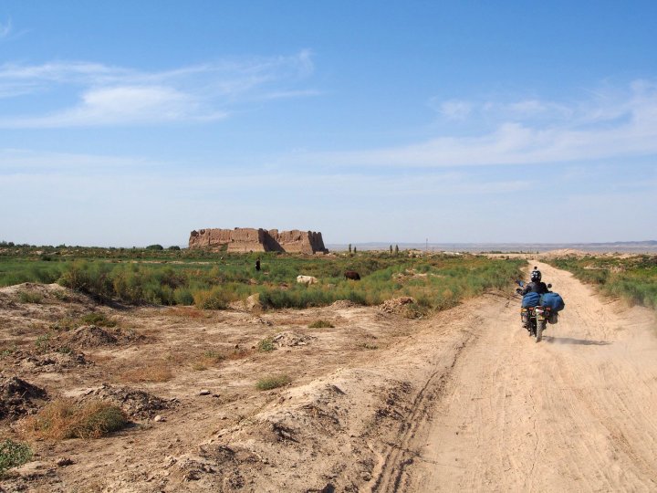 АБР направит $233 млн на модернизацию дорог в Каракалпакстане