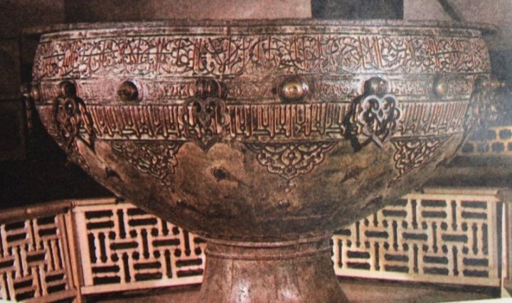 В Узбекистане будет воссоздана точная копия двухтонного казана Амира Темура