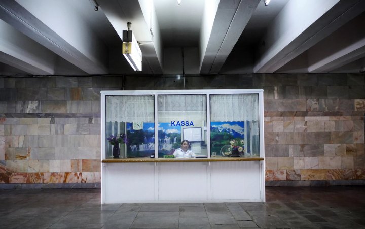 Метро Ташкента ликвидирует кассы для оплаты проезда наличными к концу 2025 года