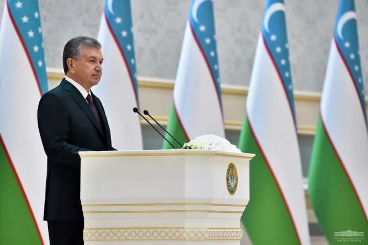 В Узбекистане заявили о приоритетности инвестиций в образование и медицину