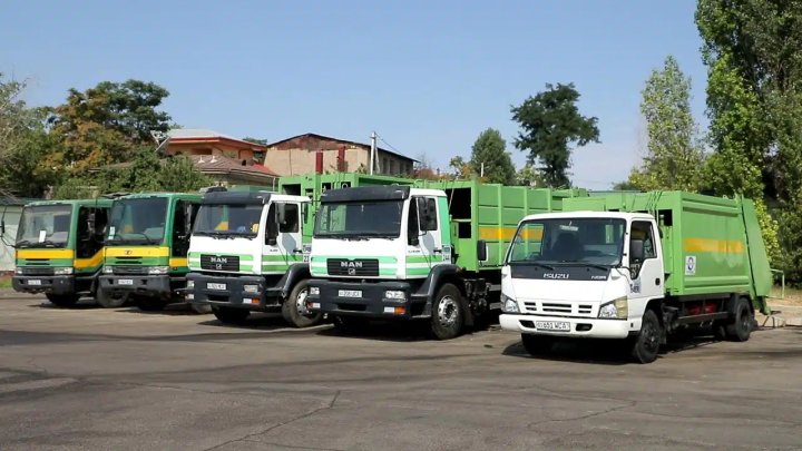 «Махсустранс» на грани банкротства, из-за этого в Ташкенте копится мусор