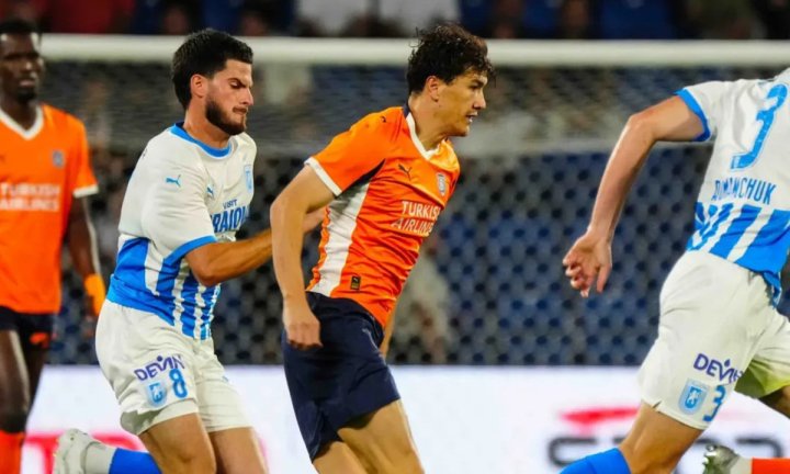 «Истанбул Башакшехир» вместе с узбекскими футболистами проиграл румынскому клубу «Университатя»