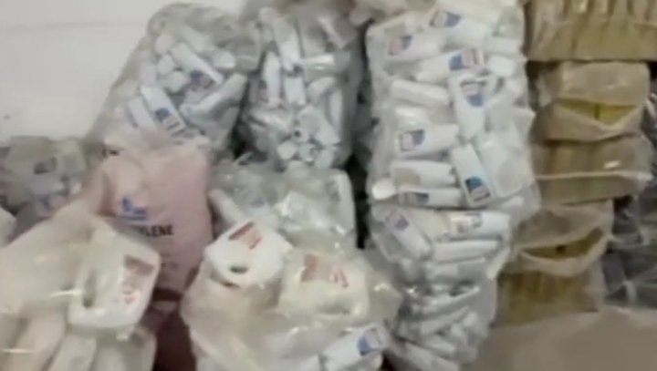 В Фергане мужчина изготавливал в подпольном цехе антифриз и моторное масло известных брендов