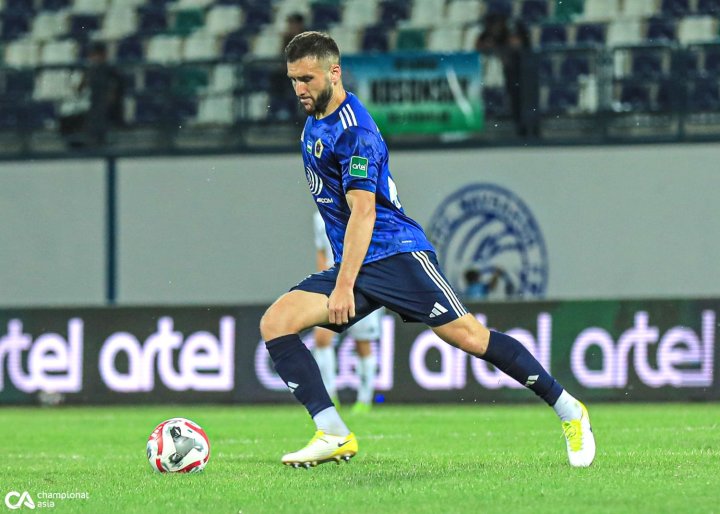 Узбекский защитник отправился на заработки в Гонконг