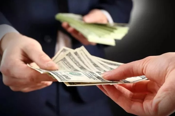 В Узбекистане чиновников обяжут лично платить за ущерб гражданам