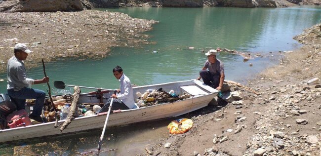 В Ташобласти водохранилище «Чарвак» очистили от мусора после жалоб в соцсетях