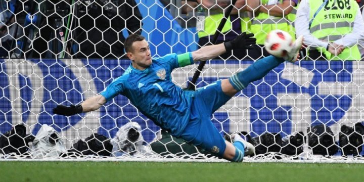 «Подсадил на плов и улетел», — легенда российского футбола Акинфеев попрощался с узбекским футболистом