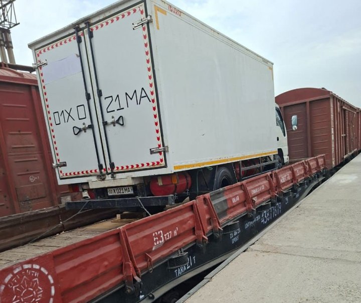 Узбекистан успешно испытал контрейлерные перевозки