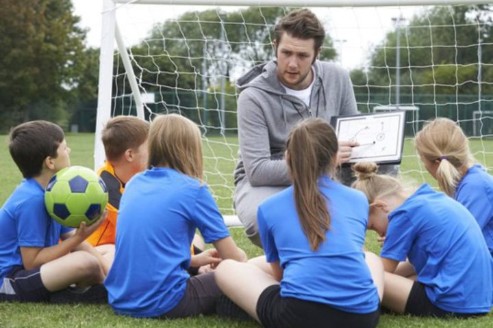 В Узбекистане утвердили порядок присвоения квалификационных категорий тренерам-преподавателям
