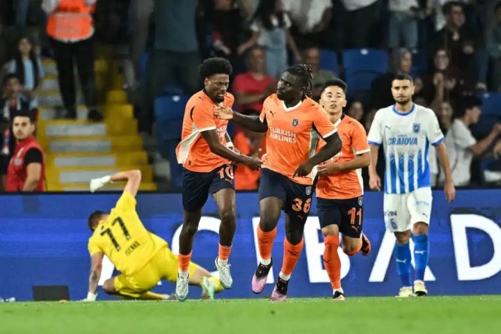 Узбекский полузащитник Файзуллаев интегрировался в «Башакшехир» без адаптации